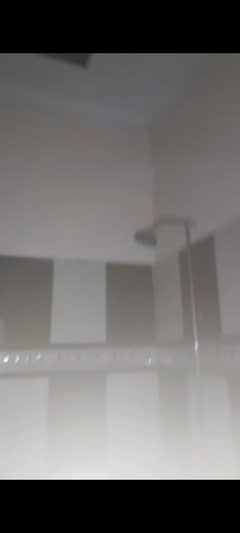 ALLAMA IQBAL TOWN 10 MARLA UPPER PORTION 3 BED LOWER LOCK AVAILABLE FOR RENT