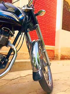 Honda 125 condition 10/10 (Demand 160000)