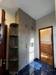 BEAUTIFUL FLAT FOR SALE AVAILABLE WITH GAS