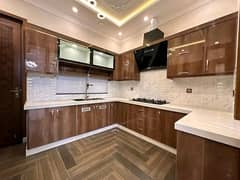 BEAUTIFUL HOUSE FOR RENT AVAILABLE