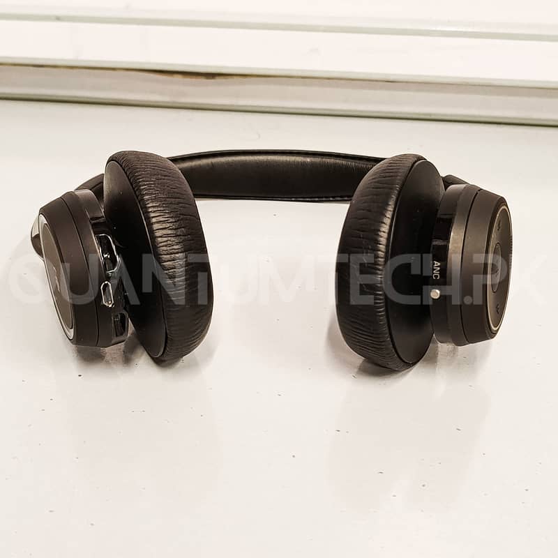 Plantronics Voyager Focus 1 2 UC Bluetooth Wireless ANC headphones 4
