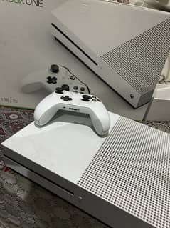 Xbox One S 1TB Storage with Original & Accessories