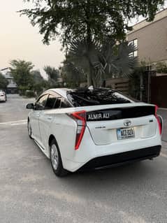 Toyata prius S touring package