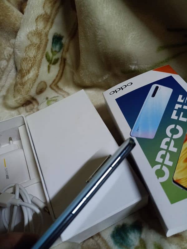 OPPO F15 8GB 128GB MEMORY ALL ACCESS WITH BOX 10/10 5