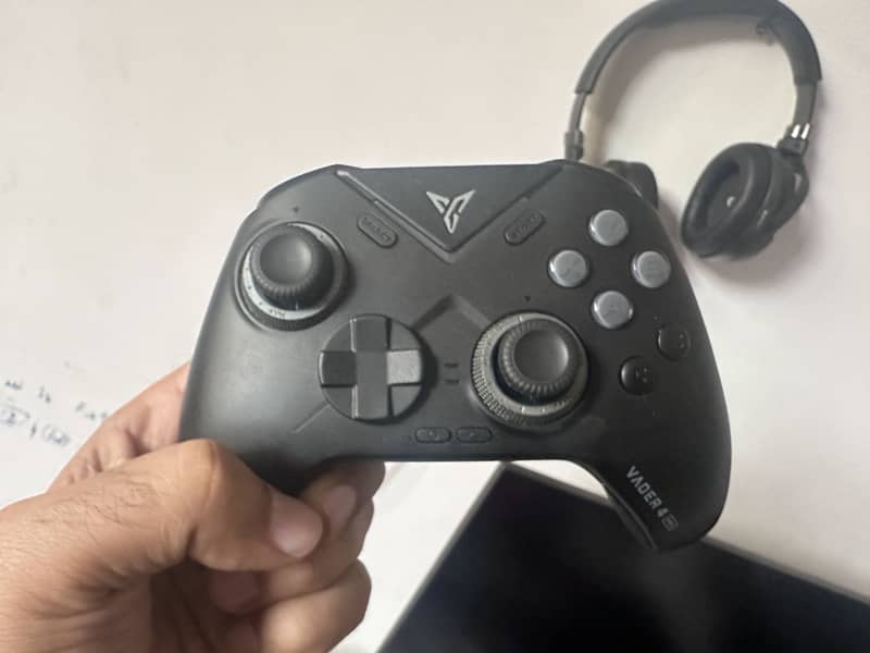 FlyDigi Vader 4 Pro Controller 0