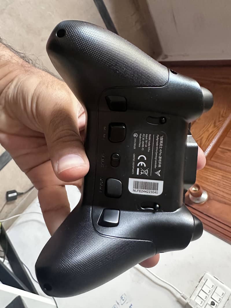 FlyDigi Vader 4 Pro Controller 3