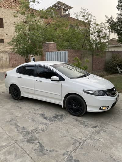 Honda City 1.5 Automatic 2020 Model For Sale Low Mileage Total Genuine