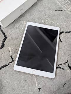 Ipad 8th Generation 32 GB Gold Wifi
