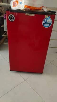 Dawlance new mini fridge for sale lush condition only 6 month use