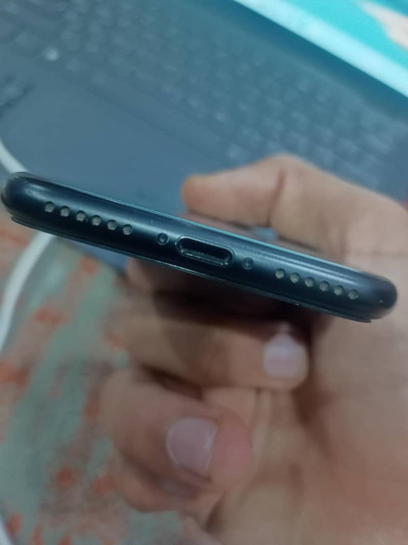 iPhone 7 10/10 condition  non pta 0