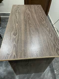 Office table for single person