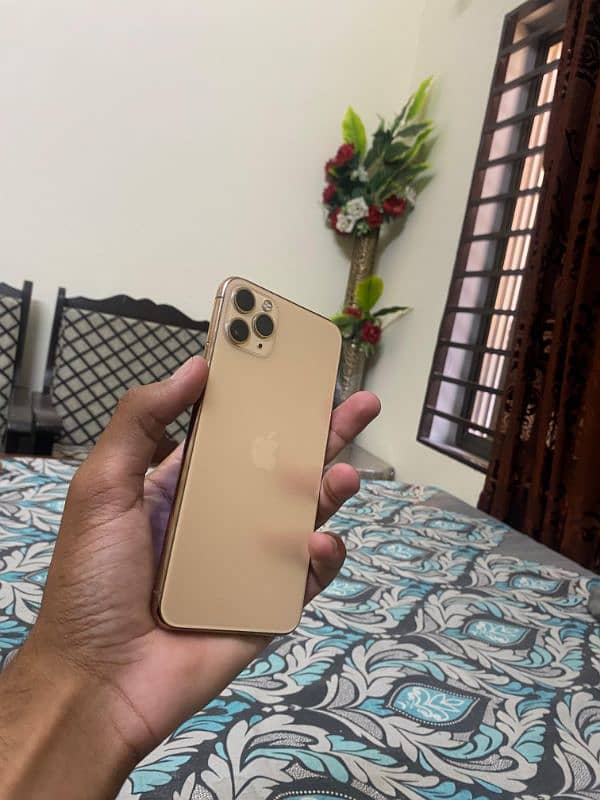 assalamualaikum exng available iphone 11 pro max wastsap 03125147747 0