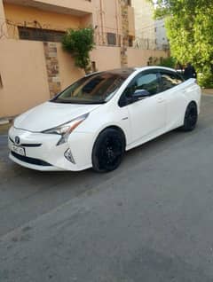 Toyota Prius 2017 /2022 registered minor touchup