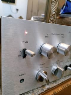 Vintage Stereo integrated Amplifier