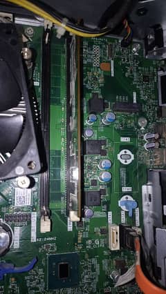 need a branded pc case in the tower if anyone has then contact me