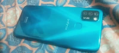 selling my infinix smart 5 3GB /64GB With Box