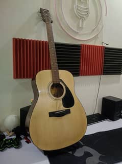 Yamaha F310 Acoustic Guitar New Condition