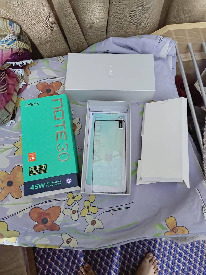 infinix note 30 in clean and clear condition 1