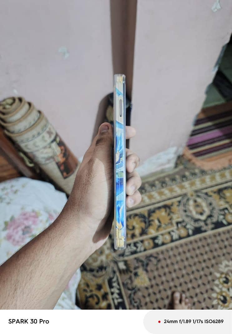 infinix note 30 in clean and clear condition 4