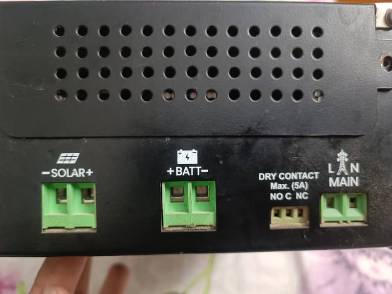 SIMTEK MPPT 100A 2