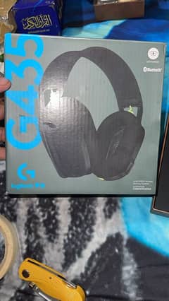 Logitech G435 Light weight wireless gaming headset