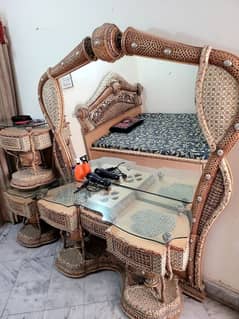 king bed with complete set and new matress in