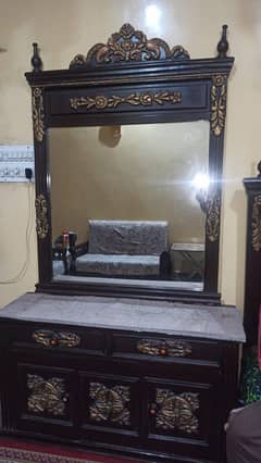 dubal bed saidi tebal. . . dresing tebale bartan wali almari furnechar