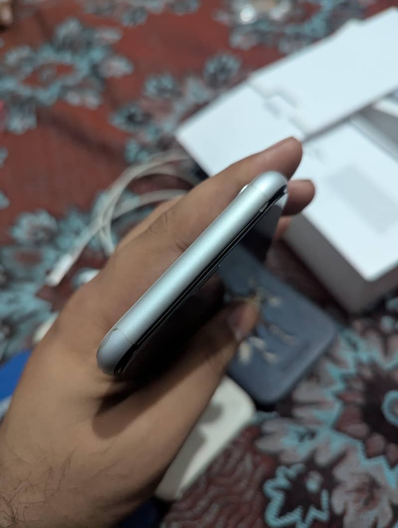 Iphone Xr 64 Non pta factory unlock 10/10 1