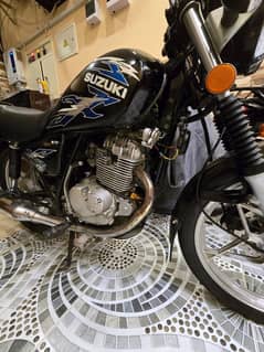 Suzuki gs 150 2017