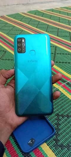 hot 9 play 6000mh batrry 4/64  dual Sim