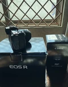 Canon eos R with 35mm lens