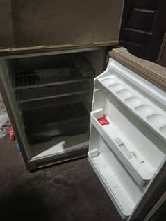 Dawlance fridge for sale