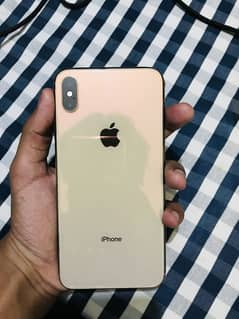 IPHONE Xs max scratch less
