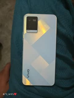 bilkul original mobile hai koi msllh ni bilkul thik hai