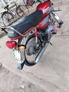 cd 70 Honda motorcycle 09 model