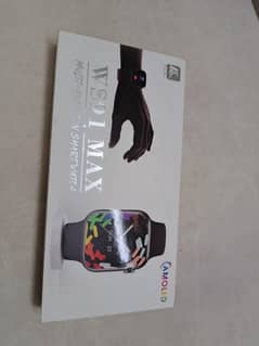 Smartwatch with smooth display