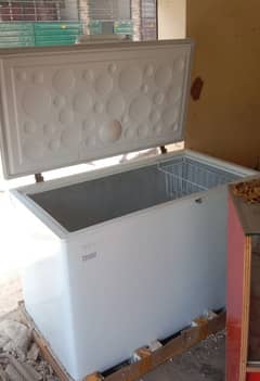 Haier HDF405 Deep Freezer | Spacious & Energy Efficient Under Warranty