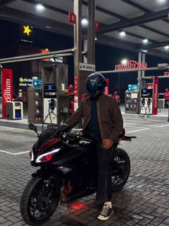 Kawasaki ninja swapped with zx4r engine