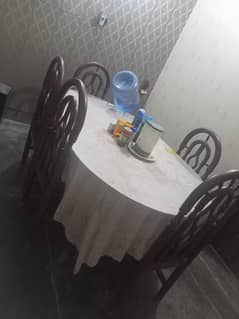 Wood Dinning Table + 6 Chairs