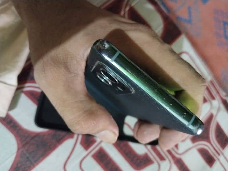 one plus all ok single line on lcd non PTA 12/256 1