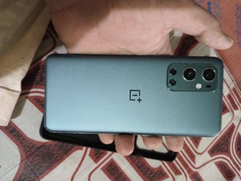 one plus all ok single line on lcd non PTA 12/256 4