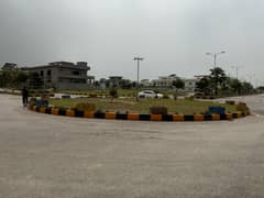 30X60 PLOT FOR SALE FIRST COME FIRST AVAIL.