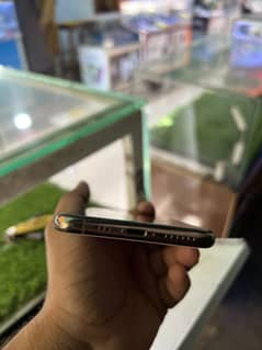 xs pta approved storage 256 gb all ok just icloud locked 03163341842