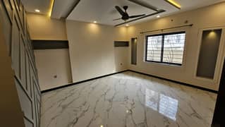 14 Marla House Available For sell in G-15.