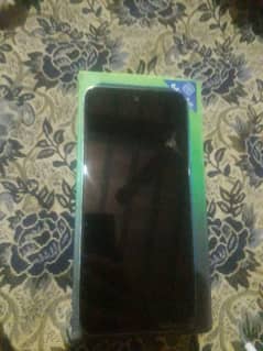 Infinix hot play 9  box sat ha ek mahina huwa ha laia ha sab ok ha