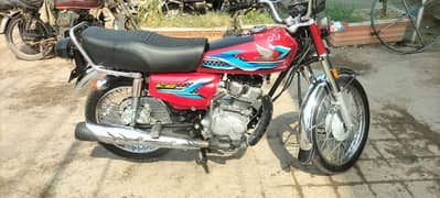 Honda 125 model 2024 new condition Hone use