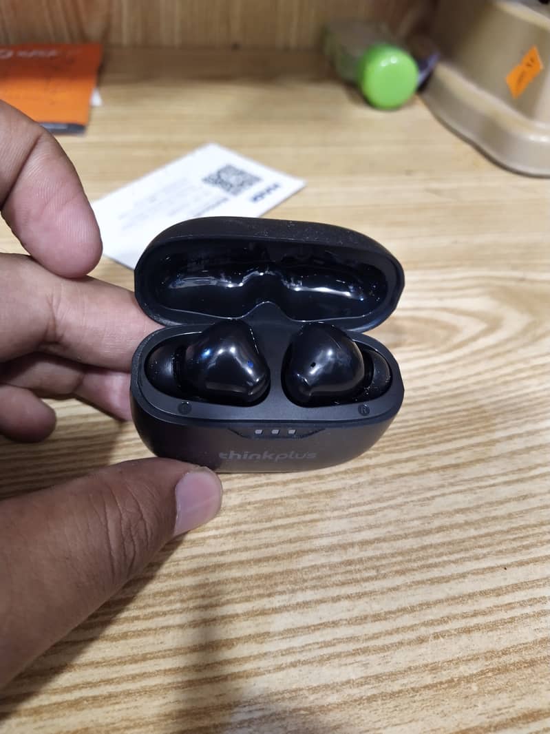 Lenovo wired head phones ear pods 11