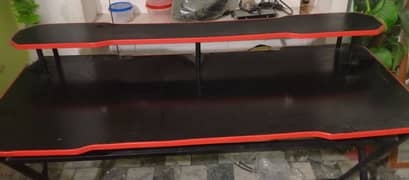 Gaming table