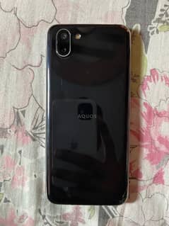 Aquos r2