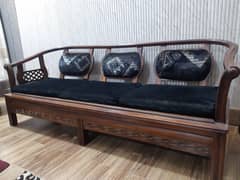 5 Seaters sofa set and 3 Seaters Setty for sale